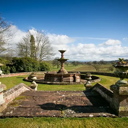 Дом отдыха Staffield Hall Country Retreats